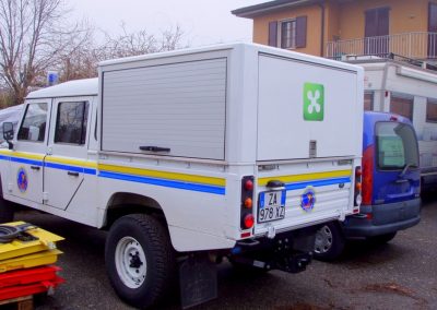 4x4 Protection civile avec rideau + fermeture T2