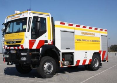 Camion protection civil avec rideaux sur mesure à enroulement