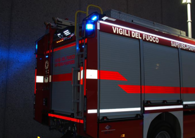 Camion incendie avec volets roulants